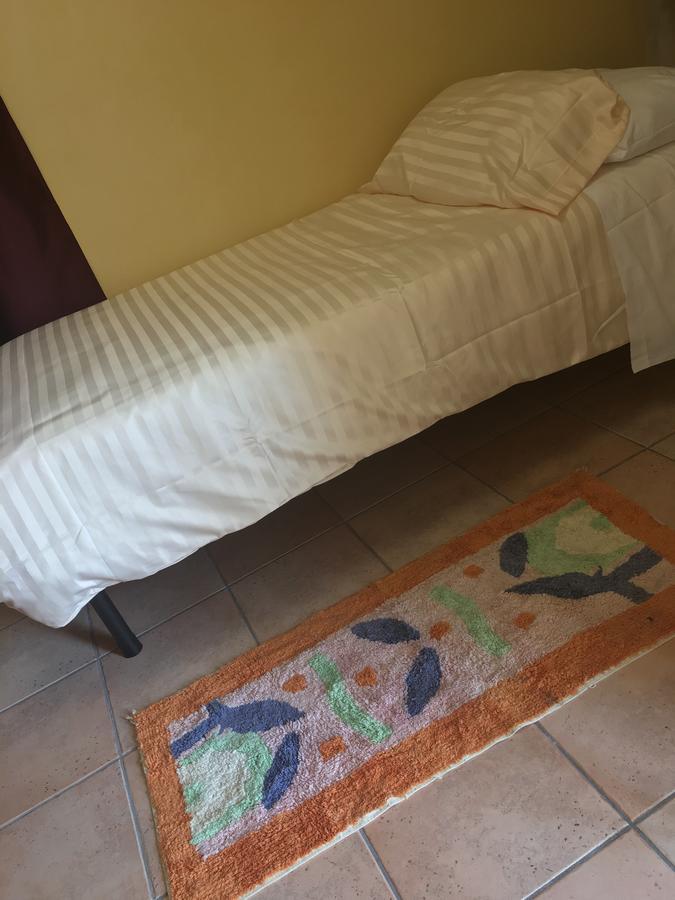 B & B La Guesthouse Poirino Екстер'єр фото