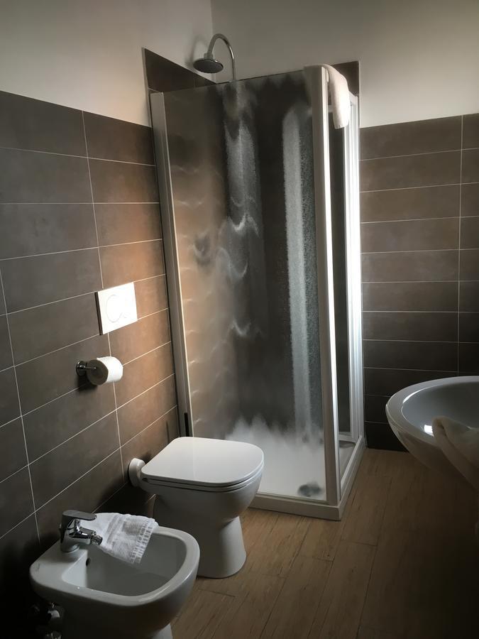 B & B La Guesthouse Poirino Екстер'єр фото