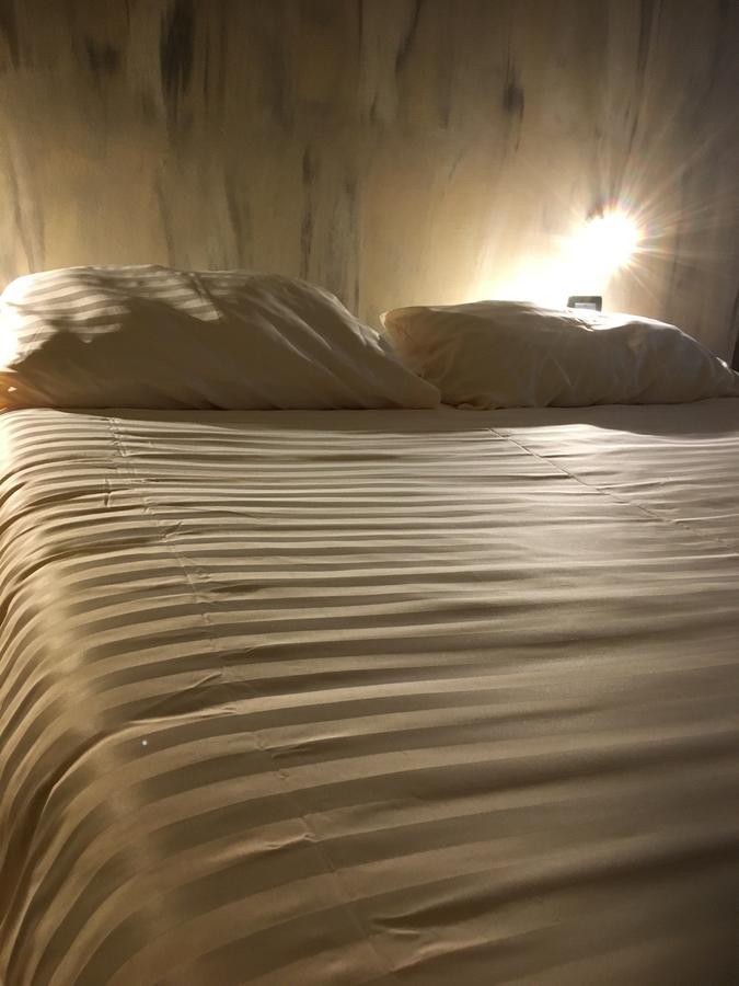 B & B La Guesthouse Poirino Екстер'єр фото