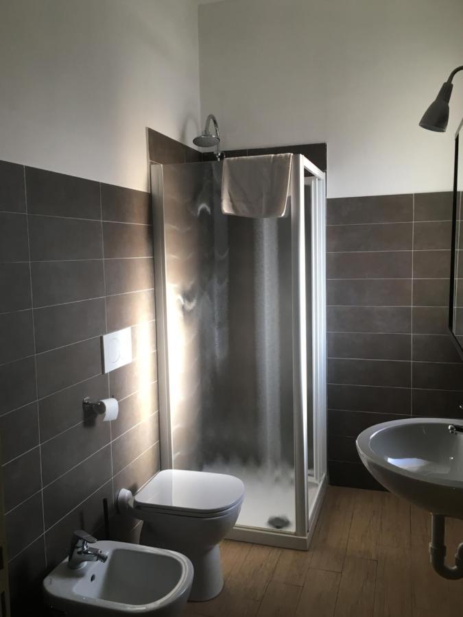 B & B La Guesthouse Poirino Екстер'єр фото